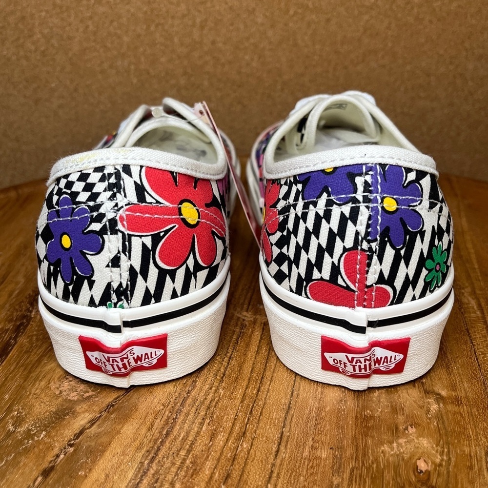 Vans classic
'floral checkerboard'
Brand new - Picture 5 of 7
